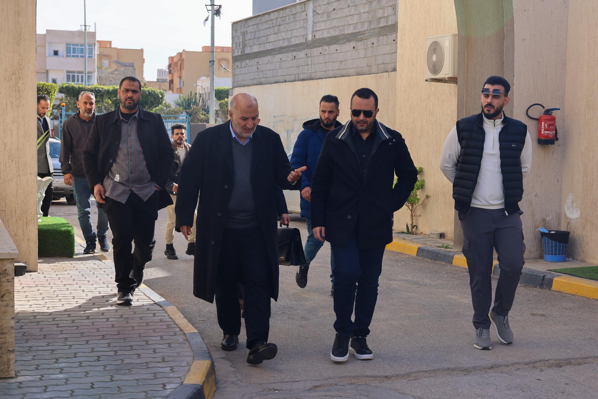 الوكيل العام لوزارة الصحة يتفقد المختبر الطبي المرجعي بطرابلس